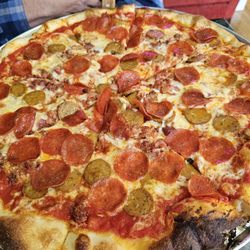 Michaels Pizzeria - Meat Lovers