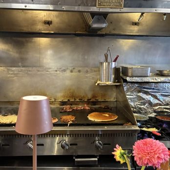 Night & Day Cafe - Flat top grill - Beer Bar Near Me - Coronado, California