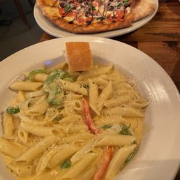 BRIXX WOOD FIRED PIZZA + CRAFT BAR - Updated September 2025 - 171