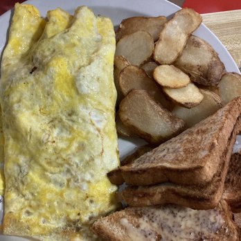 Fava's Restaurant - Denver omelette and home fries - Coffee & Tea Near Me - Georgetown, Kentucky