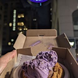 Insomnia Cookies