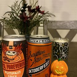 H-E-B plus! - Independence pumpkin spice lager 4.8% and southern star Oktoberfest 6.25%