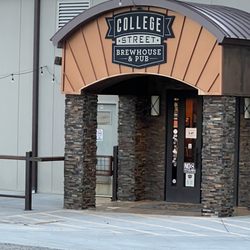 College Street Brewhouse & Pub - Entrance