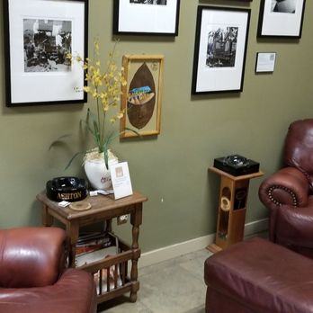 Pipe World - They have a lounge where you can come in and smoke and take a nap - Tobacco Shops Near Me - Austin, Texas