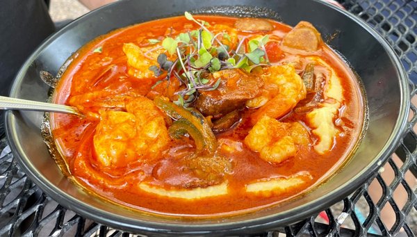 Lola's Farmhouse by null