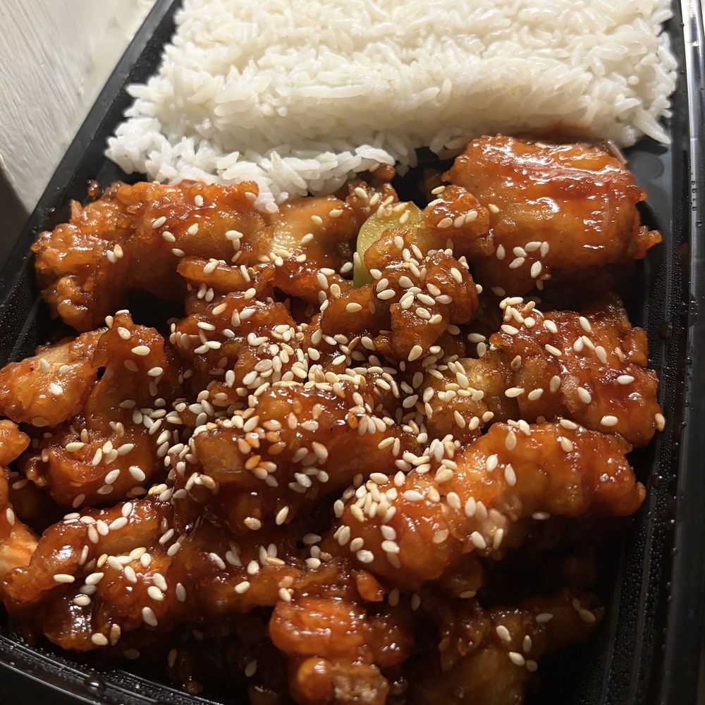 Sesame Chicken & Steamed Rice