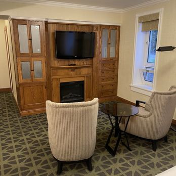 Fairmont Banff Springs - Room with fireplace - Hotels Near Me - Banff, Alberta Fairmont Banff Springs - Room with fireplace - Hotels Near Me - Banff, Alberta