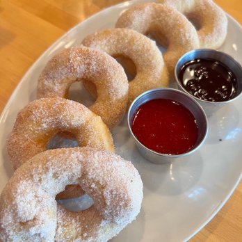 Posto 31 - Fresh Donuts with chocolate and strawberry dipping sauce - Italian Near Me - La Grange Park, Illinois Posto 31 - Fresh Donuts with chocolate and strawberry dipping sauce - Italian Near Me - La Grange Park, Illinois