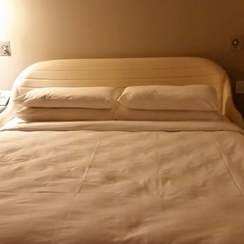 Virgin Hotels Chicago - King bed can fit 3 - Hotels Near Me - Chicago, Illinois Virgin Hotels Chicago - King bed can fit 3 - Hotels Near Me - Chicago, Illinois