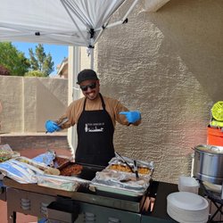 Tacos Chinelos LV - Giovanni doing one of the things he does best.