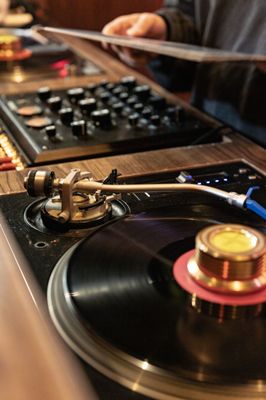 Moondog HiFi by null