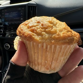 Luckman Coffee - Peach Cinnamon muffins - Coffee & Tea Near Me - Cincinnati, Ohio