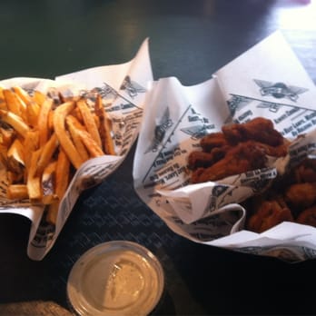 Wingstop - 10 pcs combo - Chicken Wings Near Me - San Carlos, California Wingstop - 10 pcs combo - Chicken Wings Near Me - San Carlos, California