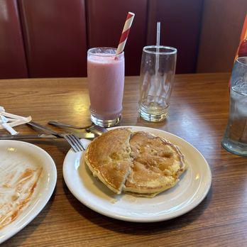 Denny's - Pancakes, strawberry banana smoothie, and hash brown gone lol - American Near Me - Las Vegas, Nevada Denny's - Pancakes, strawberry banana smoothie, and hash brown gone lol - American Near Me - Las Vegas, Nevada