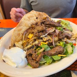 El Agave Ephrata - Beef fajita taco salad