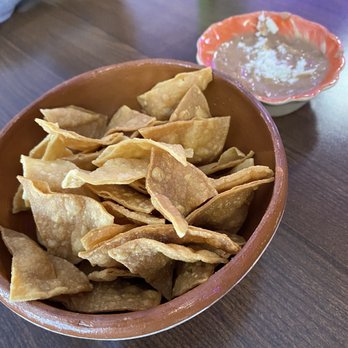 Con Huevos - Complimentary FRESH chips and bean dip - Breakfast & Brunch Near Me - Hawthorne, California Con Huevos - Complimentary FRESH chips and bean dip - Breakfast & Brunch Near Me - Hawthorne, California