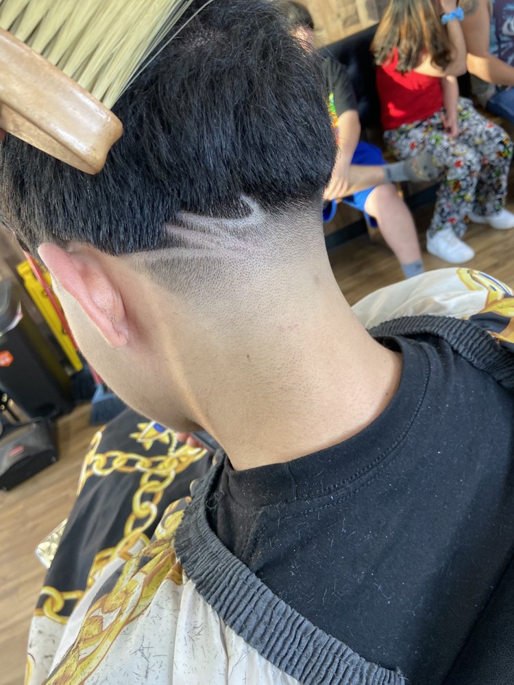 AD Cutz Logo