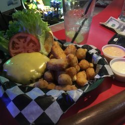 Cheese curds, cheeseburger
