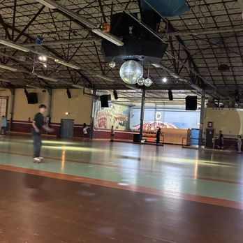 Guptill's Roller Skating Arena - Skating Rinks Near Me - Cohoes, New York Guptill's Roller Skating Arena - Skating Rinks Near Me - Cohoes, New York