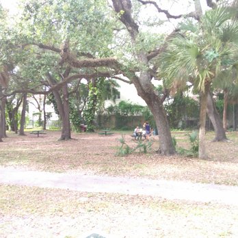 Peacock Park - Park area - Parks Near Me - Miami, Florida Peacock Park - Park area - Parks Near Me - Miami, Florida