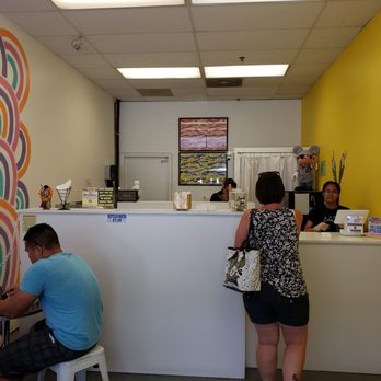 Double Three - Pic of inside - Ice Cream & Frozen Yogurt Near Me - Honolulu, Hawaii