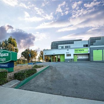 Extra Space Storage - Beauty Image - Self Storage Near Me - El Segundo, California Extra Space Storage - Beauty Image - Self Storage Near Me - El Segundo, California