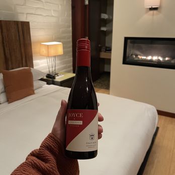 Glen Oaks Big Sur - Complimentary half bottle of wine - Hotels Near Me - Big Sur, California Glen Oaks Big Sur - Complimentary half bottle of wine - Hotels Near Me - Big Sur, California