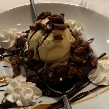 Merrill & Houston's Steak Joint - Brownie sundae - Steakhouses Near Me - Beloit, Wisconsin Merrill & Houston's Steak Joint - Brownie sundae - Steakhouses Near Me - Beloit, Wisconsin