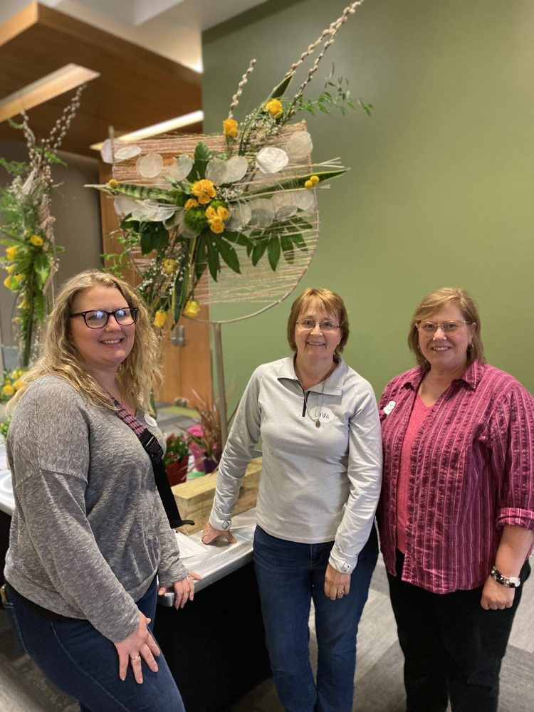 OSAGE FLORAL & GIFTS Updated August 2024 530 Main St, Osage, Iowa