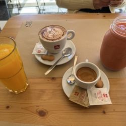 Earth Shop & Cafe - Drink order