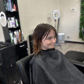 Utopia Salon - Peyton getting her first haircut from Memory - Hair Salons Near Me - Vancouver, Washington Utopia Salon - Peyton getting her first haircut from Memory - Hair Salons Near Me - Vancouver, Washington