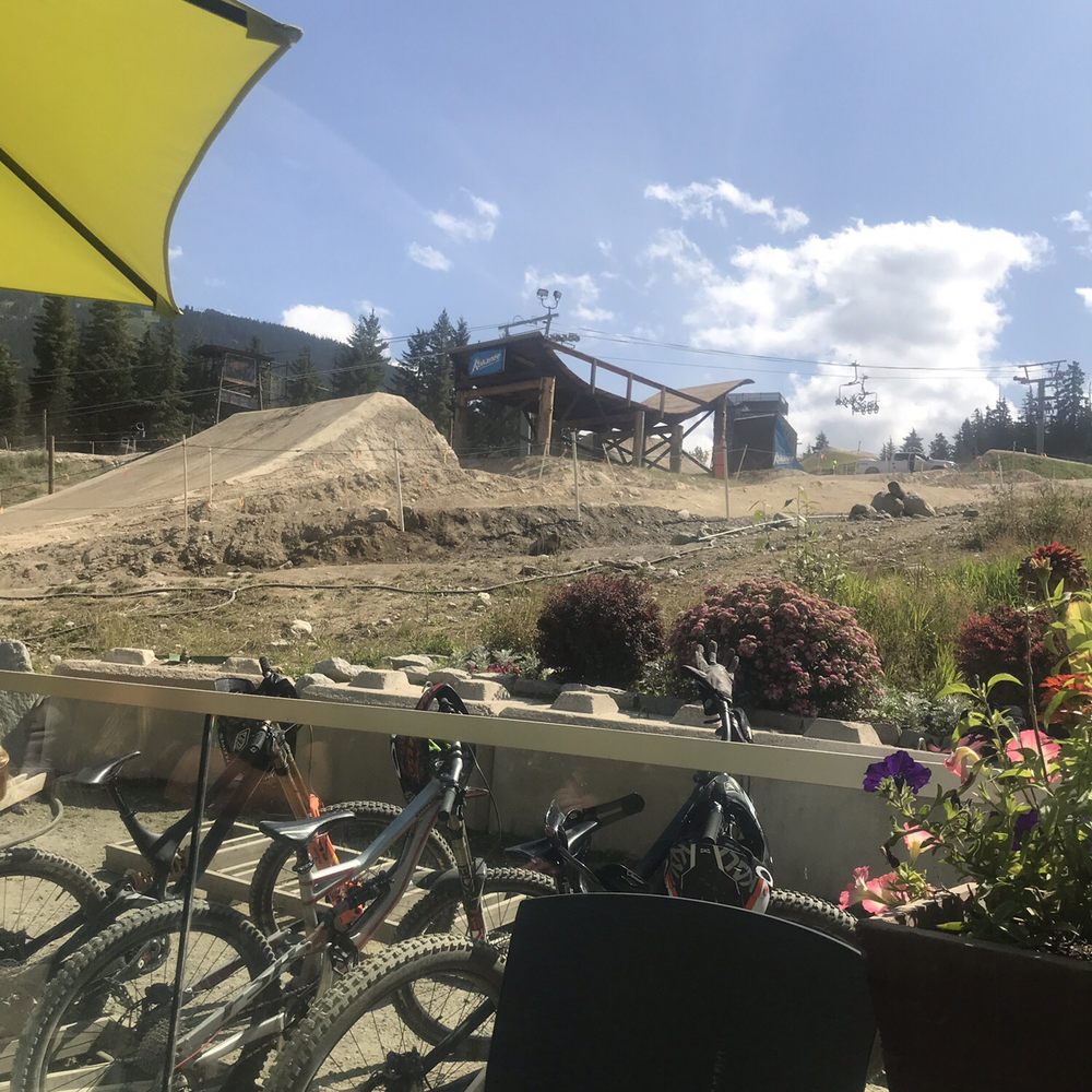 Garibaldi Lift Co - Amazing outdoor seating views of the mountain - American Near Me - Whistler, British Columbia