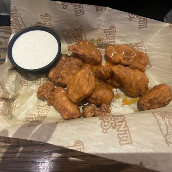 Primanti Bros. Restaurant and Bar - 10 Piece Boneless Wings - Sports Bars Near Me - Hershey, Pennsylvania