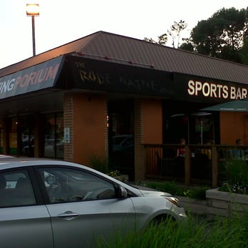 Wingporium - Pubs Near Me - Mississauga, Ontario