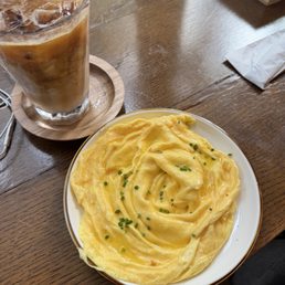 Scrambled eggs and lattes