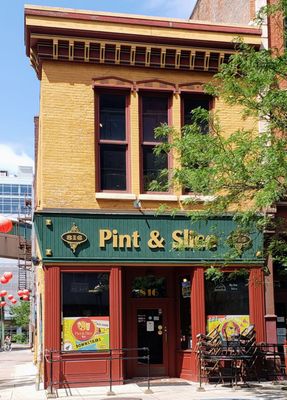 816 Pint & Slice by null