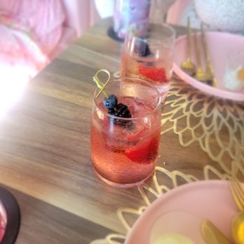 Tea Around Town - Cold tea - Bus Tours Near Me - Washington, DC, District of Columbia