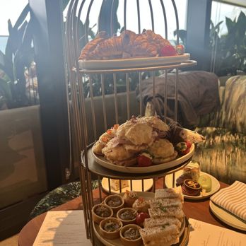 Beacon - Chicken Salad Croissant, Truffle Ham & Cheese biscuit, English Cucumber Pinwheel, Smoked Salmon Mousse Gougeres, and more - Cocktail Bars Near Me - Tampa, Florida