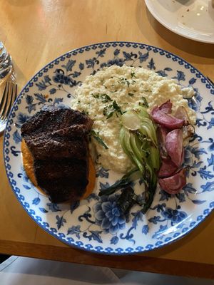 Celilo Restaurant & Bar by null