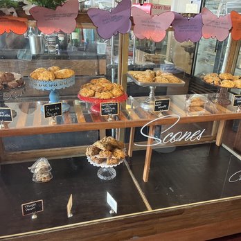 Robin Simmons Bakery - Desserts Near Me - Virginia Beach, Virginia