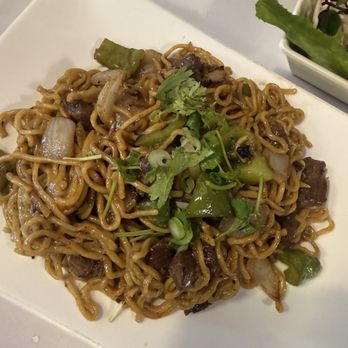LanAnh Kitchen - Shaken beef with garlic noodle. So good - Vietnamese Near Me - Westminster, California LanAnh Kitchen - Shaken beef with garlic noodle. So good - Vietnamese Near Me - Westminster, California