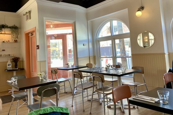 Mira Mira Diner by null