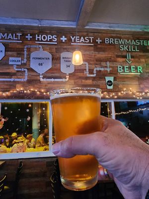 Hollywood Brewery by null