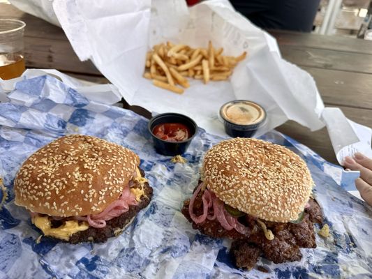 Lala’s Burgers & Fries by null