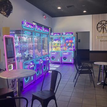 R&B Tea - Temecula - Interior - Bubble Tea Near Me - Temecula, California