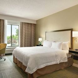 Hampton Inn Reading/Wyomissing - Guest room
