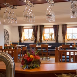 Restaurant Schützenburg - Blick von der Theke ins Bistro