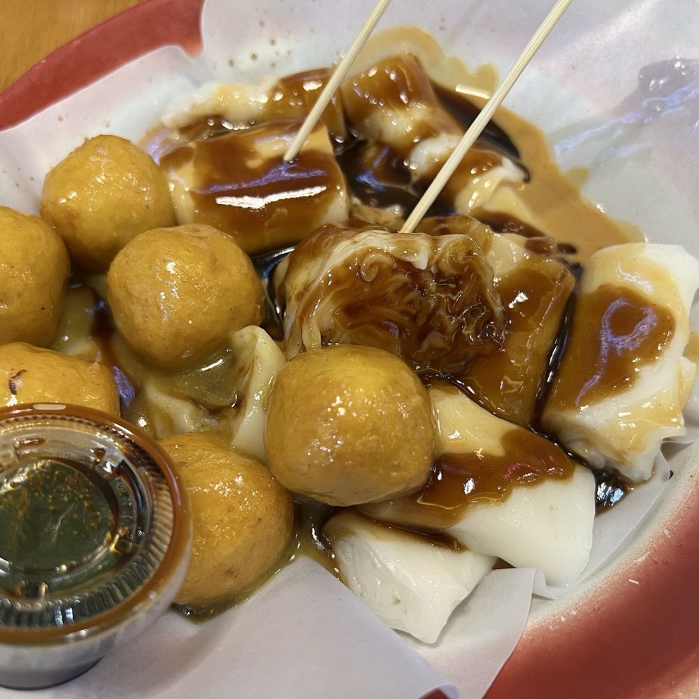 Like Cafe - Rice noodle with curry fish balls - Breakfast & Brunch Near Me - Brooklyn, New York