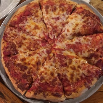Giorgio's Ristorante - Cheese pizza - Italian Near Me - Niles, Ohio