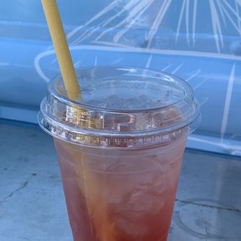 CappuGino's Coffee & Shakes - Strawberry Açaí - super yummy - Juice Bars & Smoothies Near Me - Milford, Connecticut